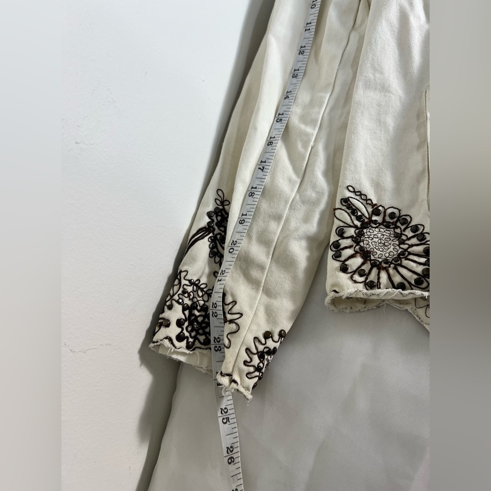 Women's Ivory Laura Ashley Medium Jacket Embroidered Studded Detail Western - Picture 9 of 12
